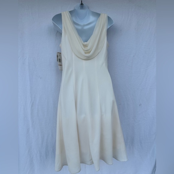 Evan PiconeElegant Cream Sleeveless Dress#A1 - Picture 2 of 10